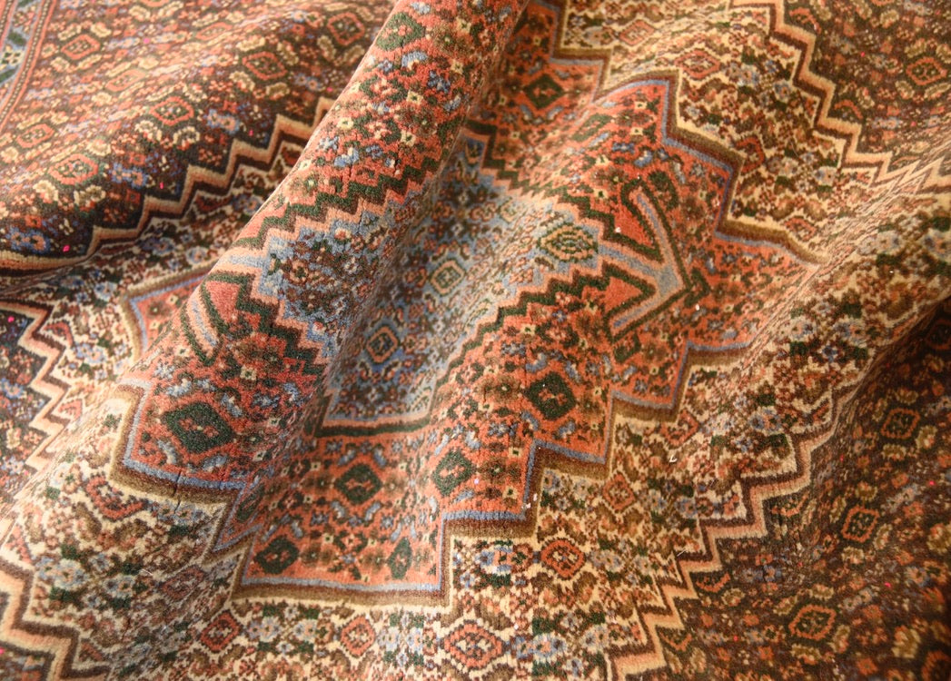 Qashqai/Khamseh Tribal Medallion Rug | 3'4" × 2'7" | c. 1920–40