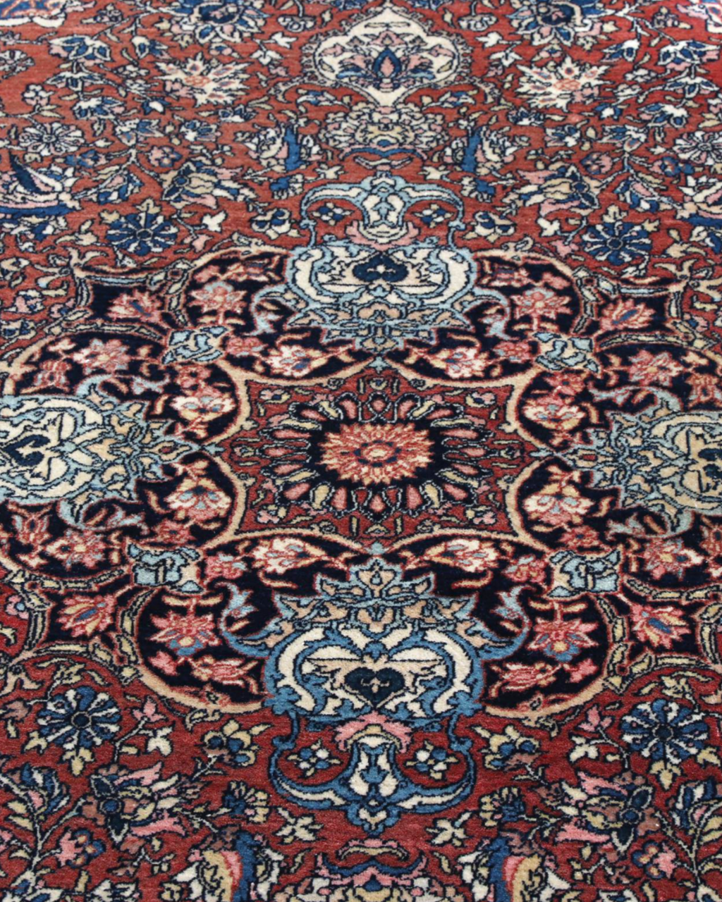 Antique Isfahan Persian Rug | 7'3" x 4'7" | c. 1930s