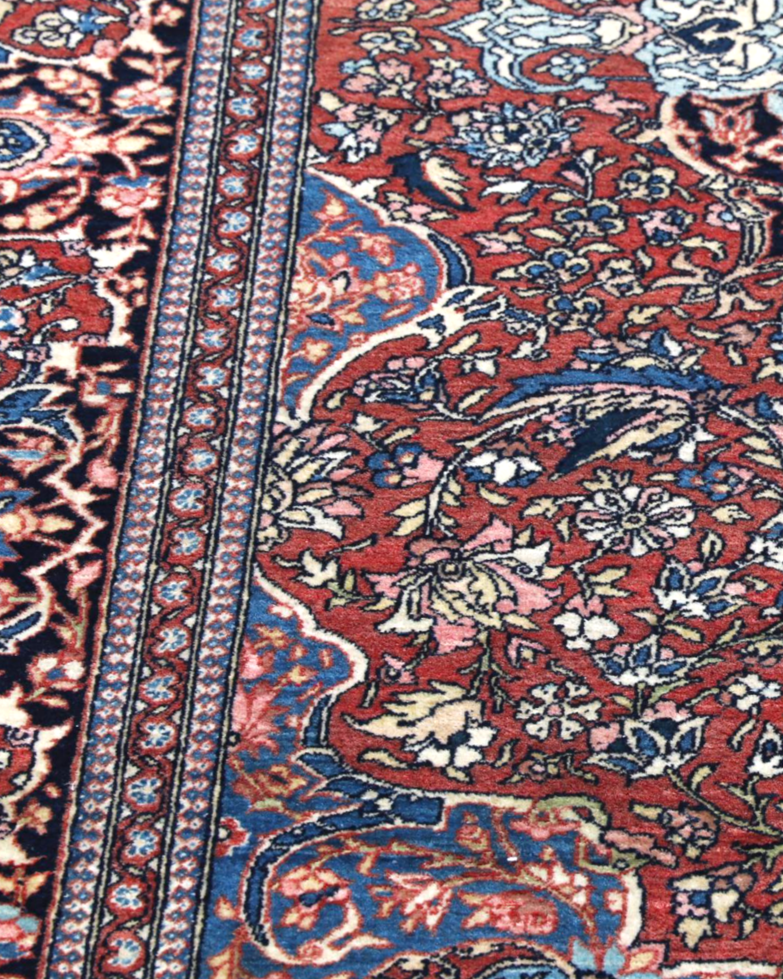 Antique Isfahan Persian Rug | 7'3" x 4'7" | c. 1930s