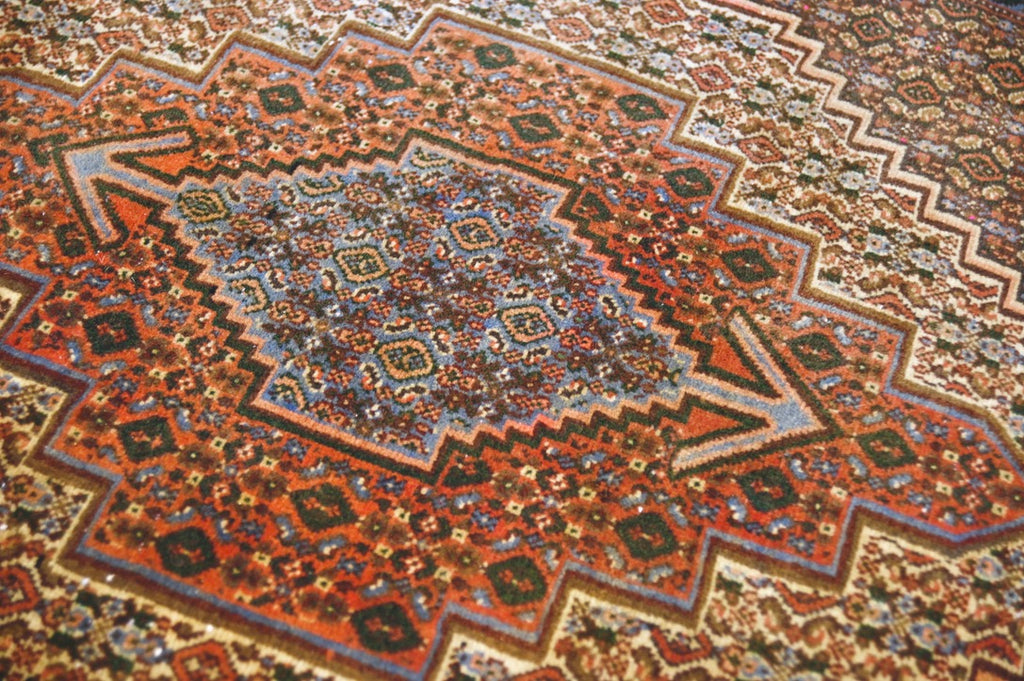 Qashqai/Khamseh Tribal Medallion Rug | 3'4" × 2'7" | c. 1920–40