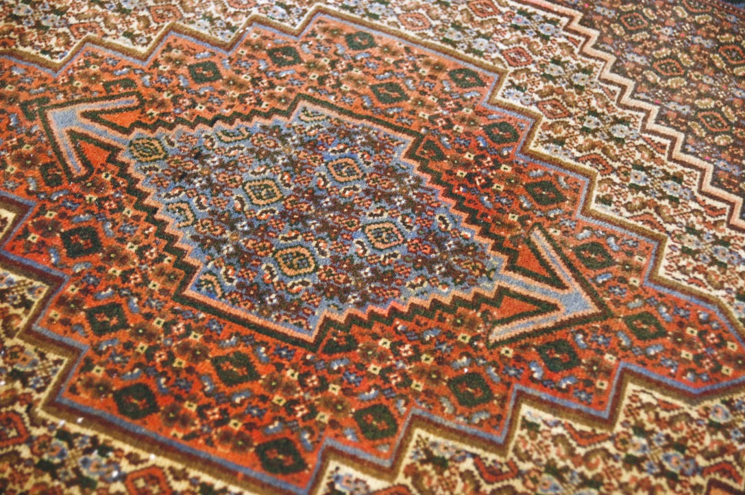 Qashqai/Khamseh Tribal Medallion Rug | 3'4" × 2'7" | c. 1920–40