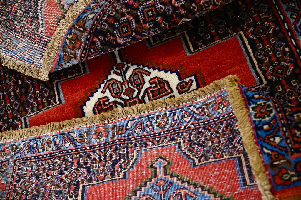 Hamadan Tribal Rug | 2'5" x 3'3" | c. 1950s–1960s