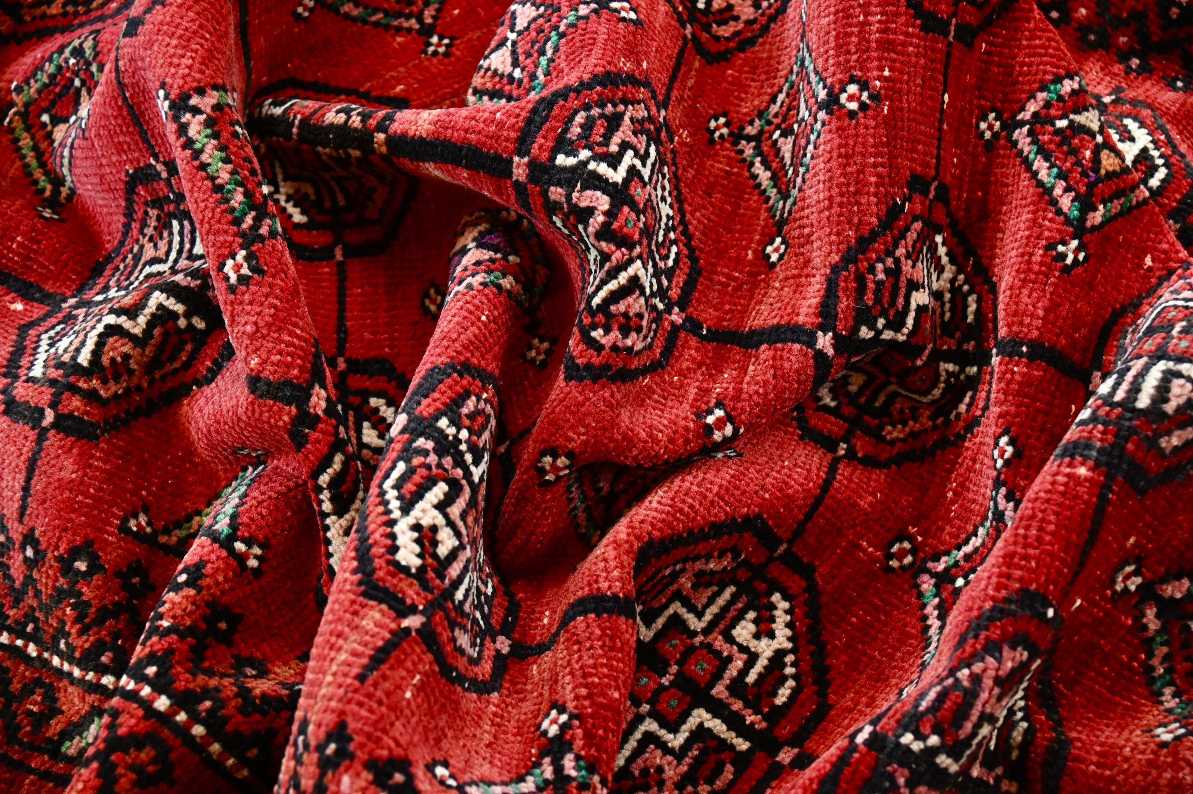 Turkmen Tekke Gul Rug | 3'4" x 4'6" | c. 1940s–50s