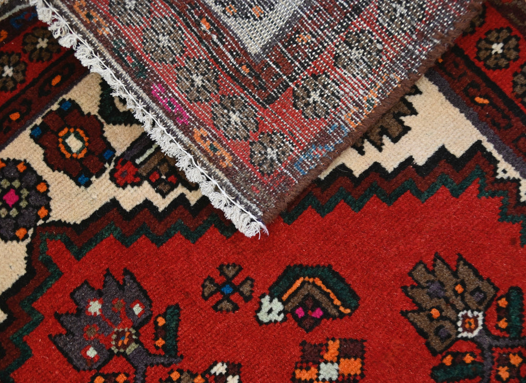 Qashqai Tribal Rug with Ivory Spandrels | 3'1" x 4'10" | c. 1940s–1950s