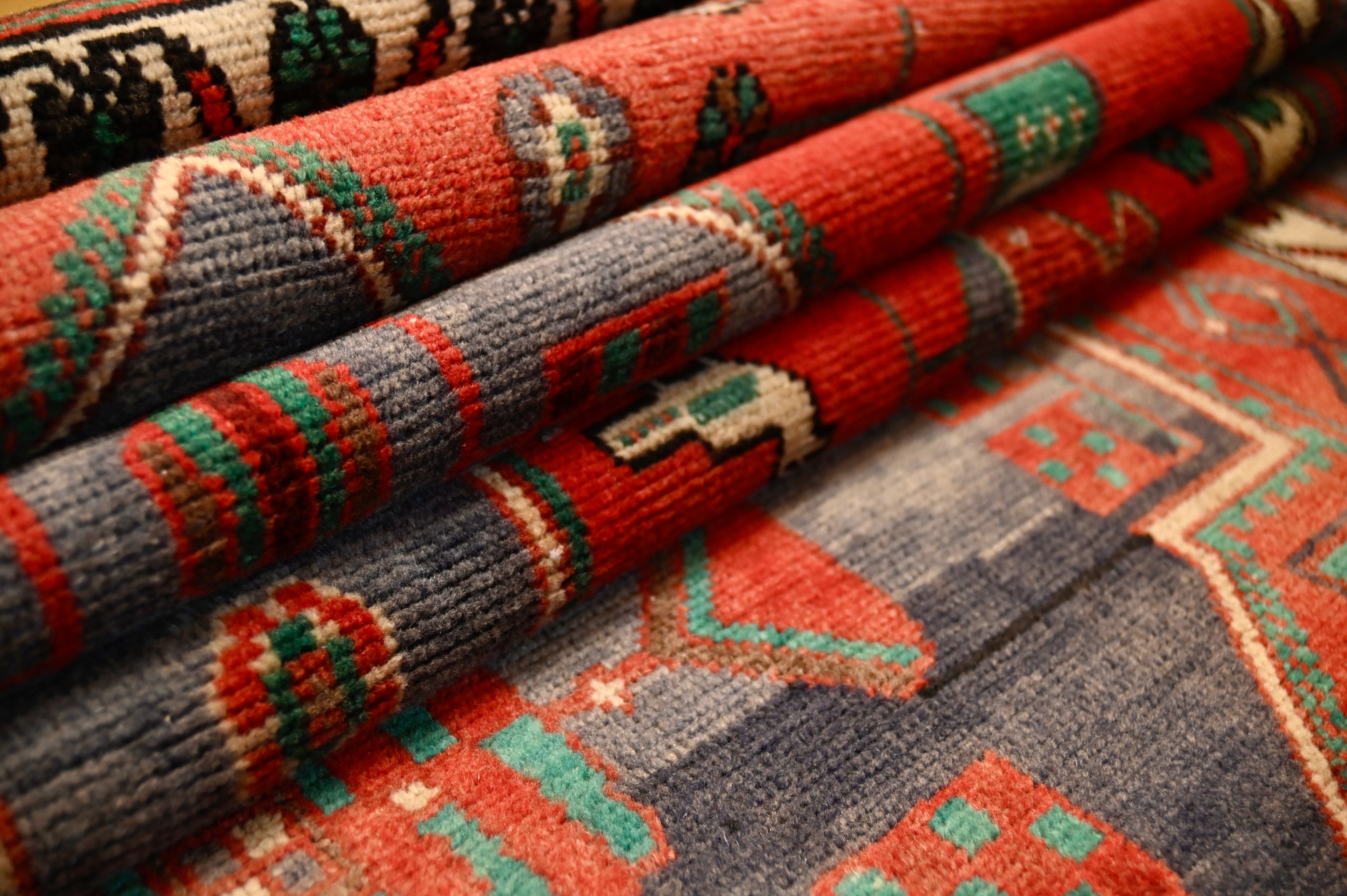 Pictorial Tribal Persian Rug | 4'7" x 9'5" | c. 1960s–1970s