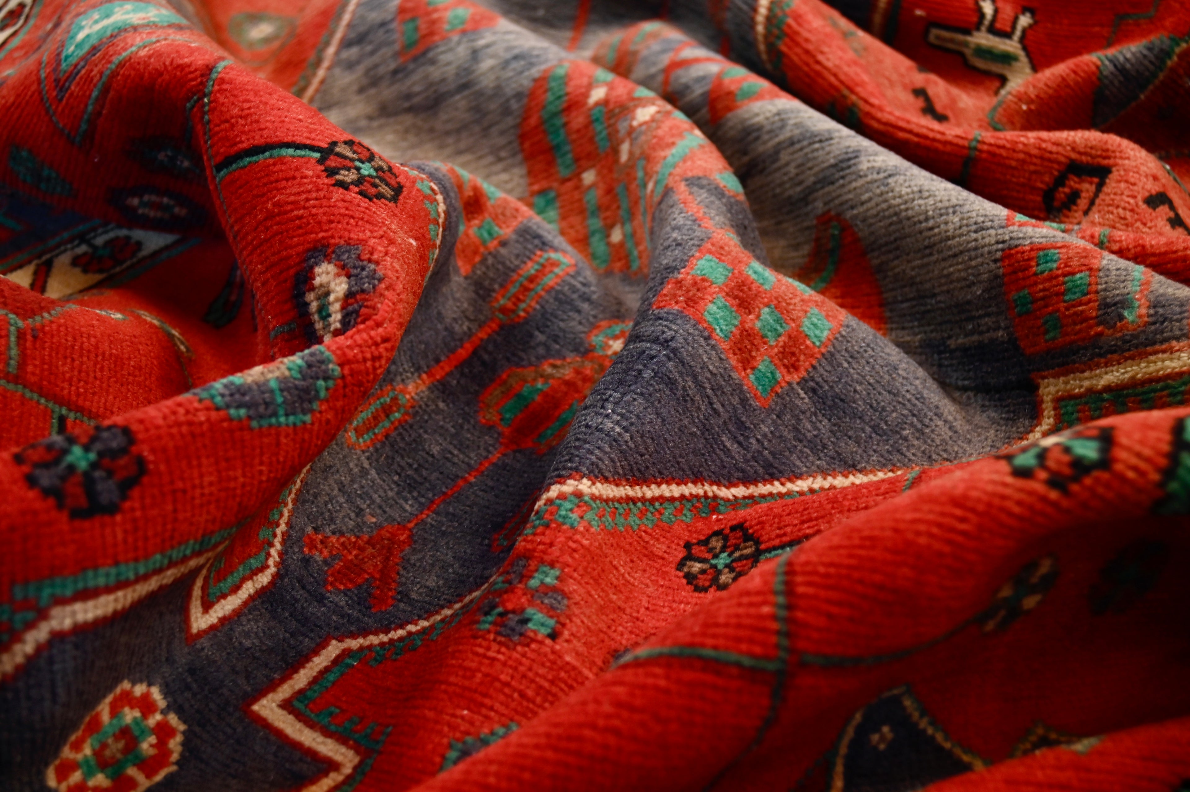 Pictorial Tribal Persian Rug | 4'7" x 9'5" | c. 1960s–1970s