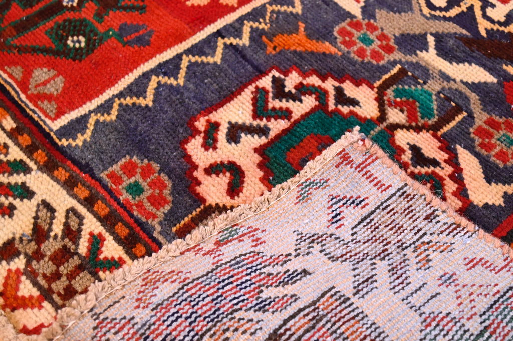 Qashqai Animal Motif Rug | 4'6" x 9'5" | c. 1950s–1960s